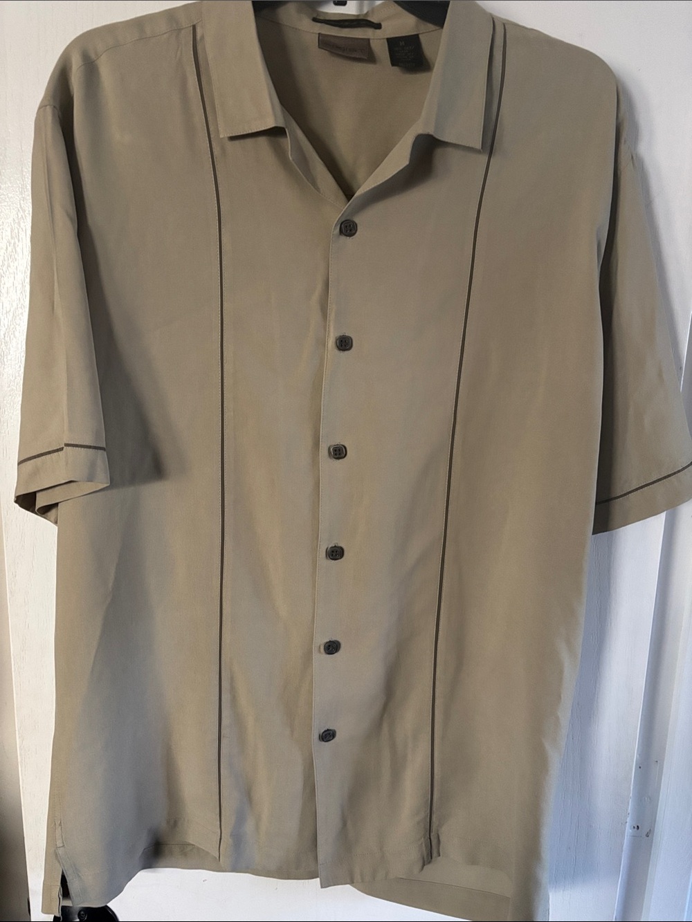 Axist Short-Sleeve Shirt Jacket in Khaki